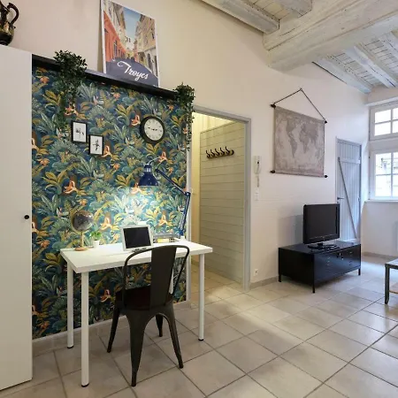 Troyes, 2 Pièces, 2 Personnes - Fr-1-543-232 Appartement