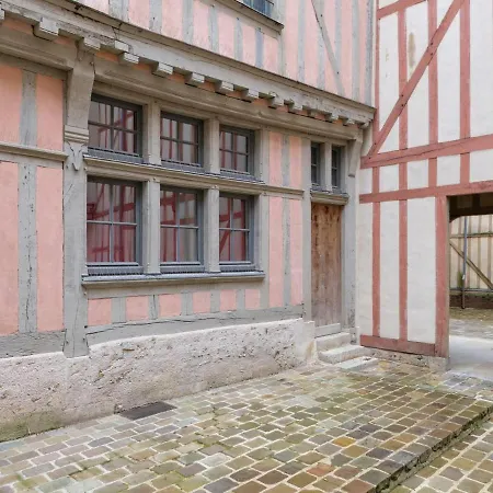 Troyes, 2 Pièces, 2 Personnes - Fr-1-543-232 Troyes